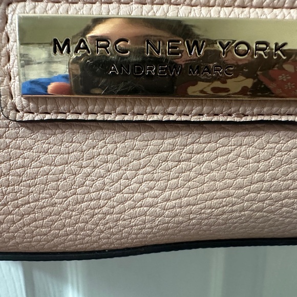 Andrew Marc Shoulder Bag - Picture 4 of 5